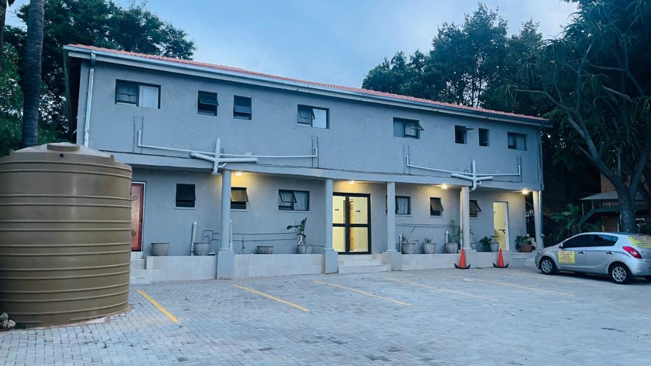 Super Classic Guest House بريتوريا المظهر الخارجي الصورة